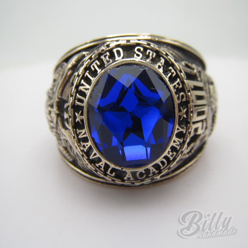 Naval Academy 2001 Ring - Sailors of Distinction Naval Academy 2001 Ring - Sailors of Distinction